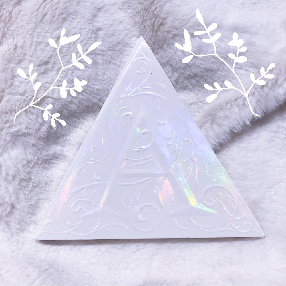 Kat Von D // Alchemist Highlight Palette // ✨